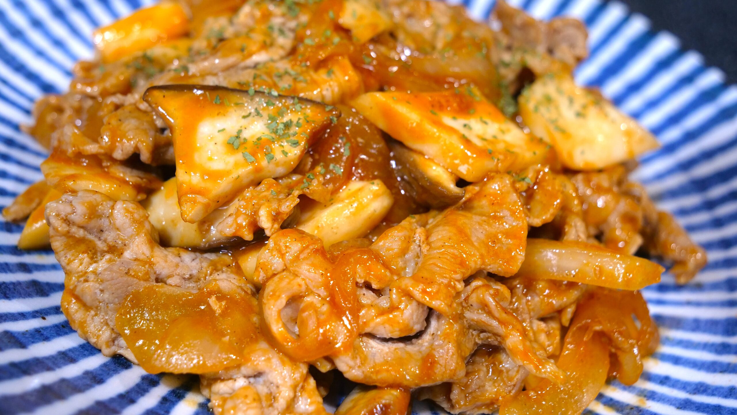 キノコでかさ増し！「ポークチャップ」