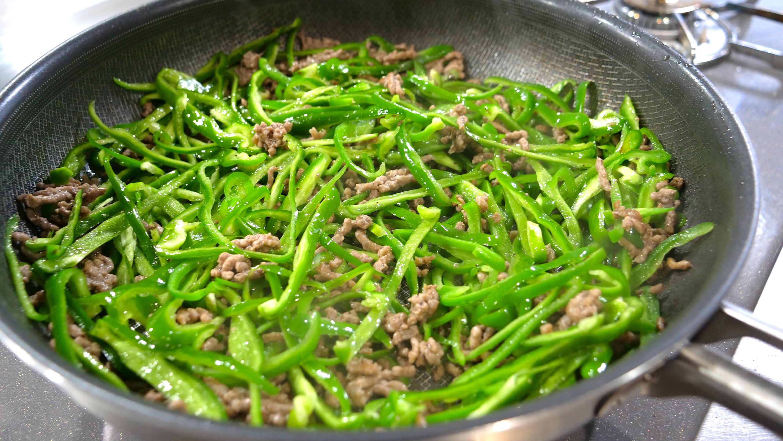 ピーマンの肉詰めない