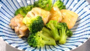 鶏肉とブロッコリーの旨塩炒め