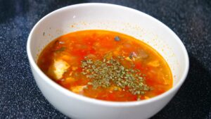 サバ缶とトマトのコンソメスープ